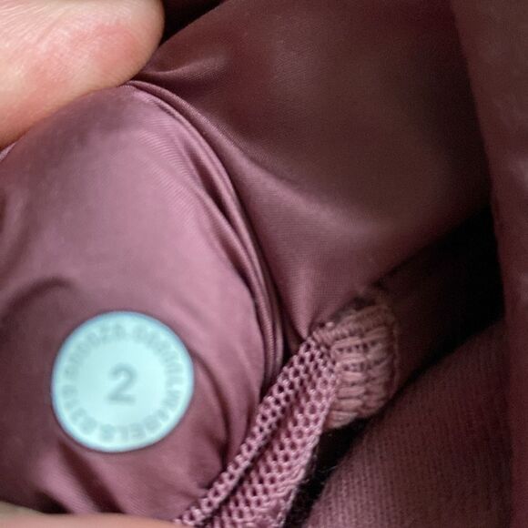 Size 2 Plumful Lululemon Pack It Down Vest - Picture 4 of 4